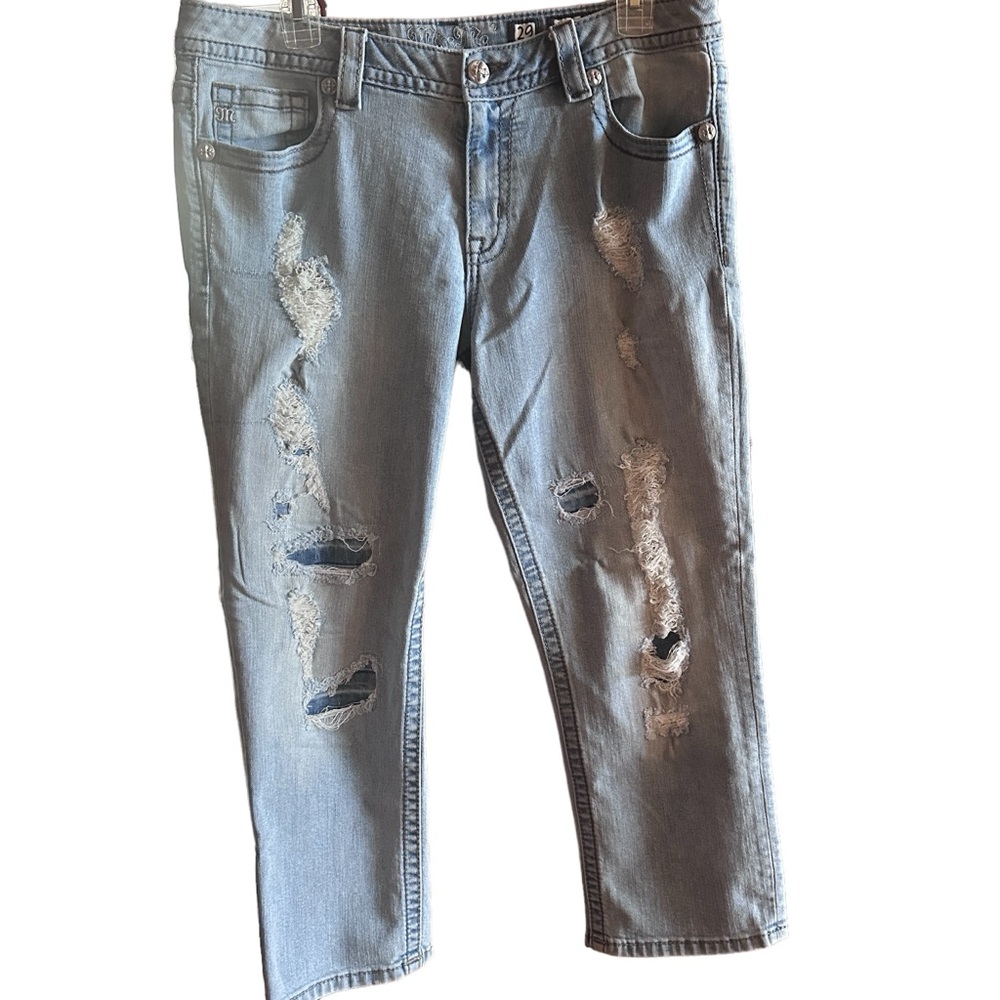 Miss Me Capri Jeans